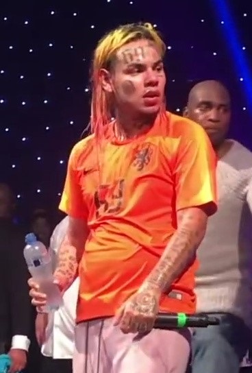 6IX9INE portrait