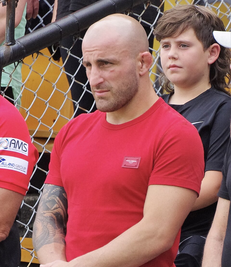 Alexander Volkanovski portrait