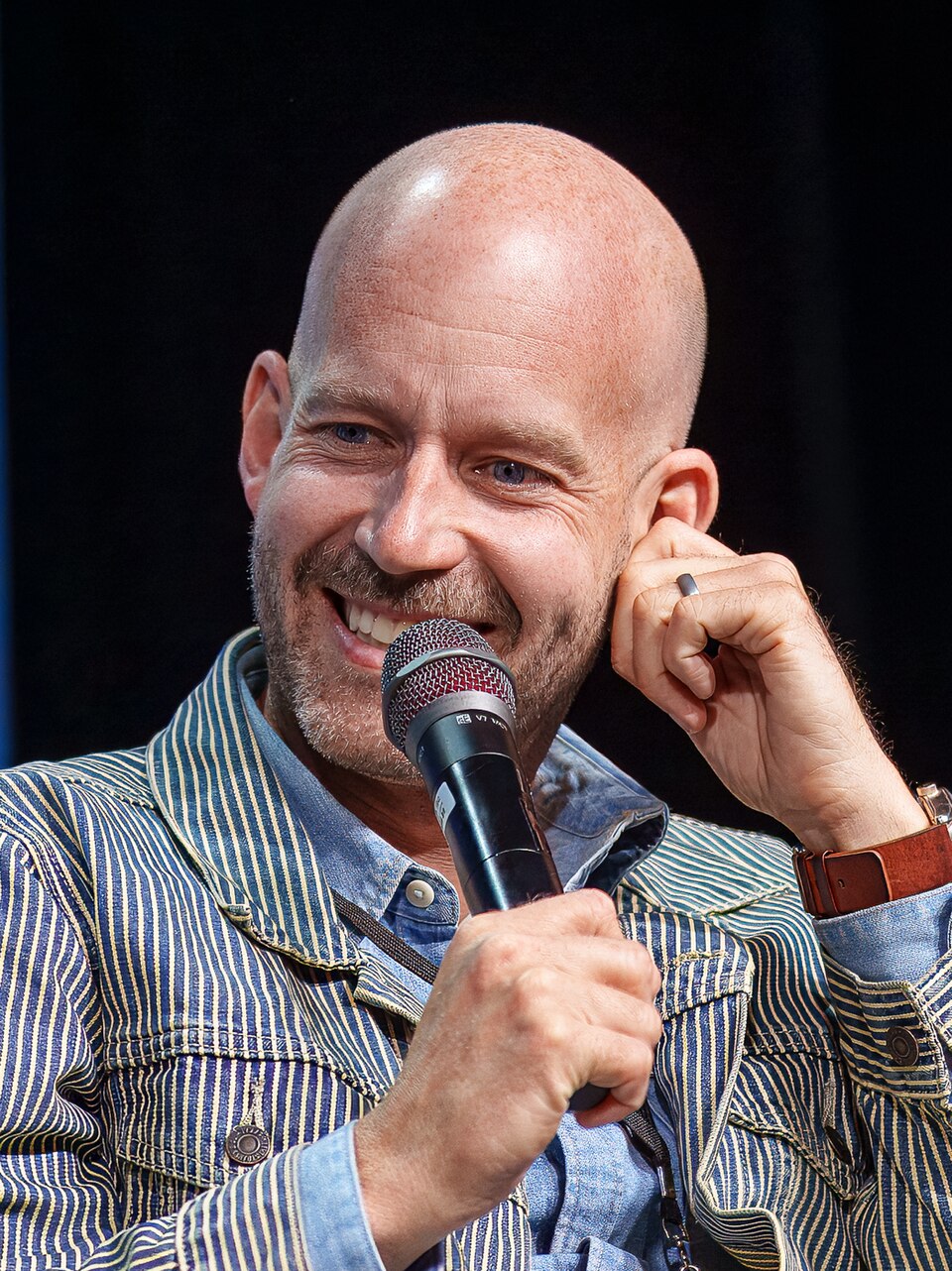 Bret Iwan portrait