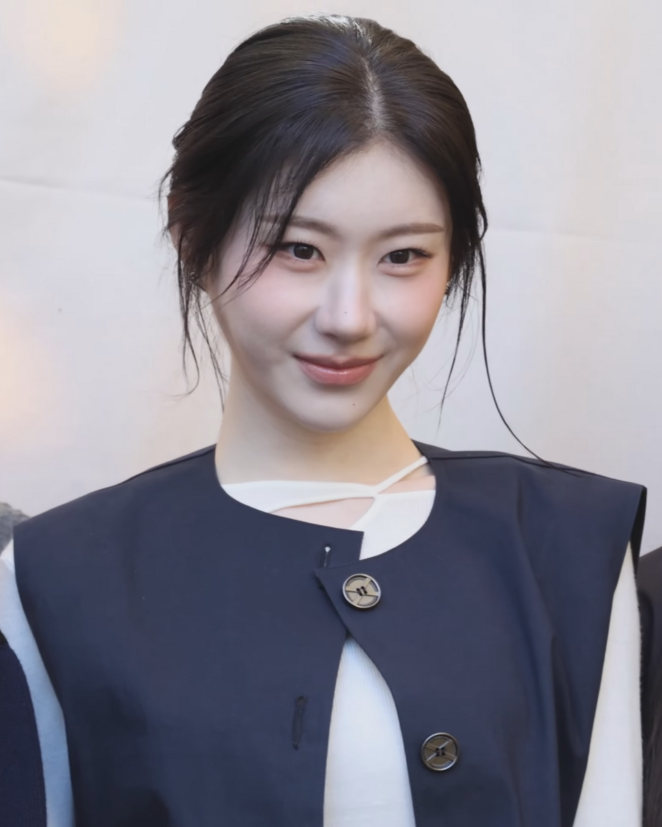 Chaeryeong portrait
