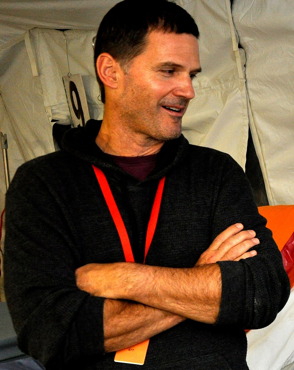 DW Moffett portrait