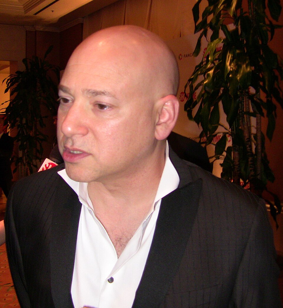 Evan Handler portrait