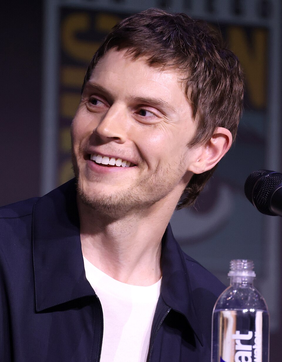 Evan Peters portrait