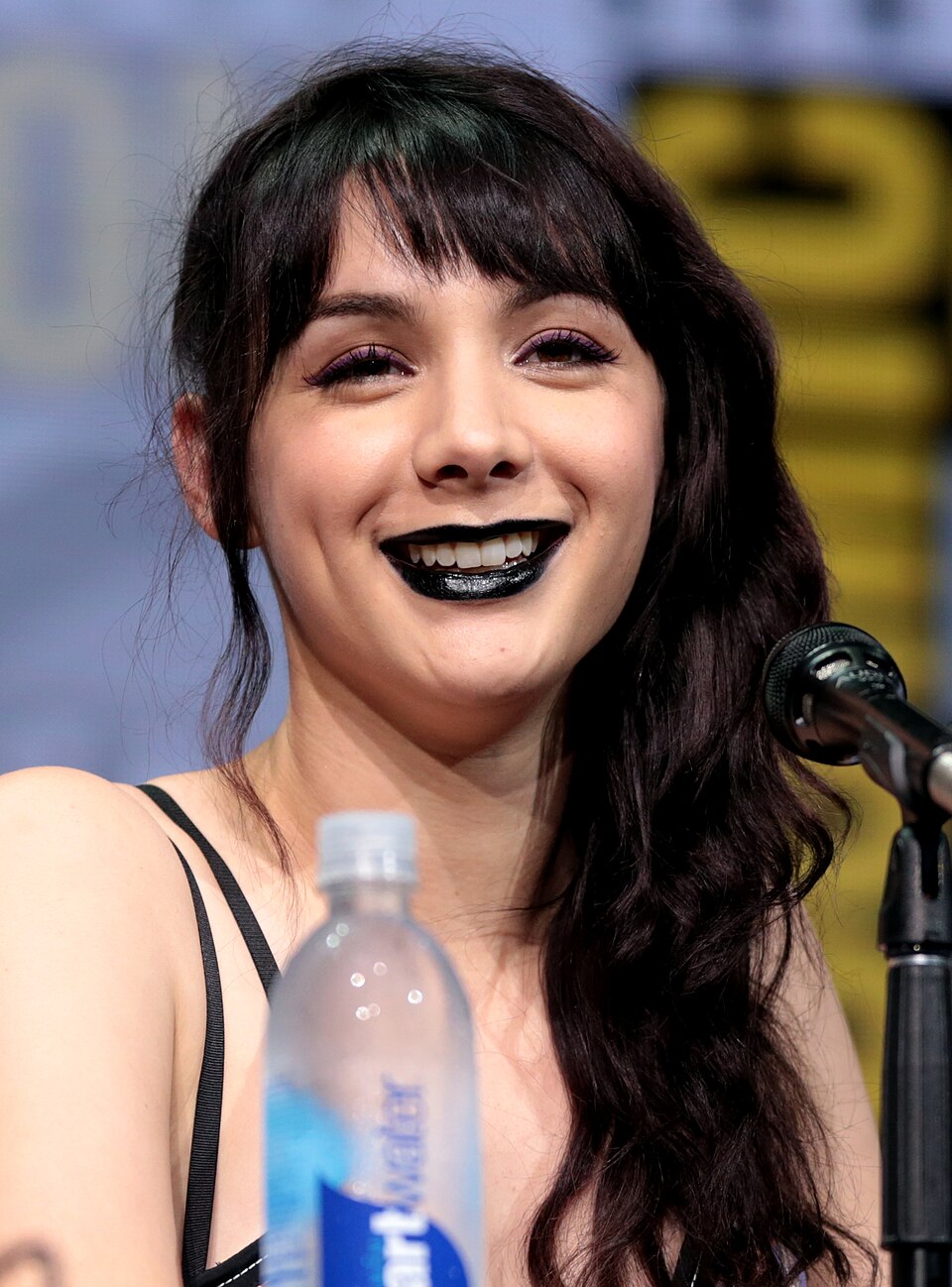 Hannah Marks portrait