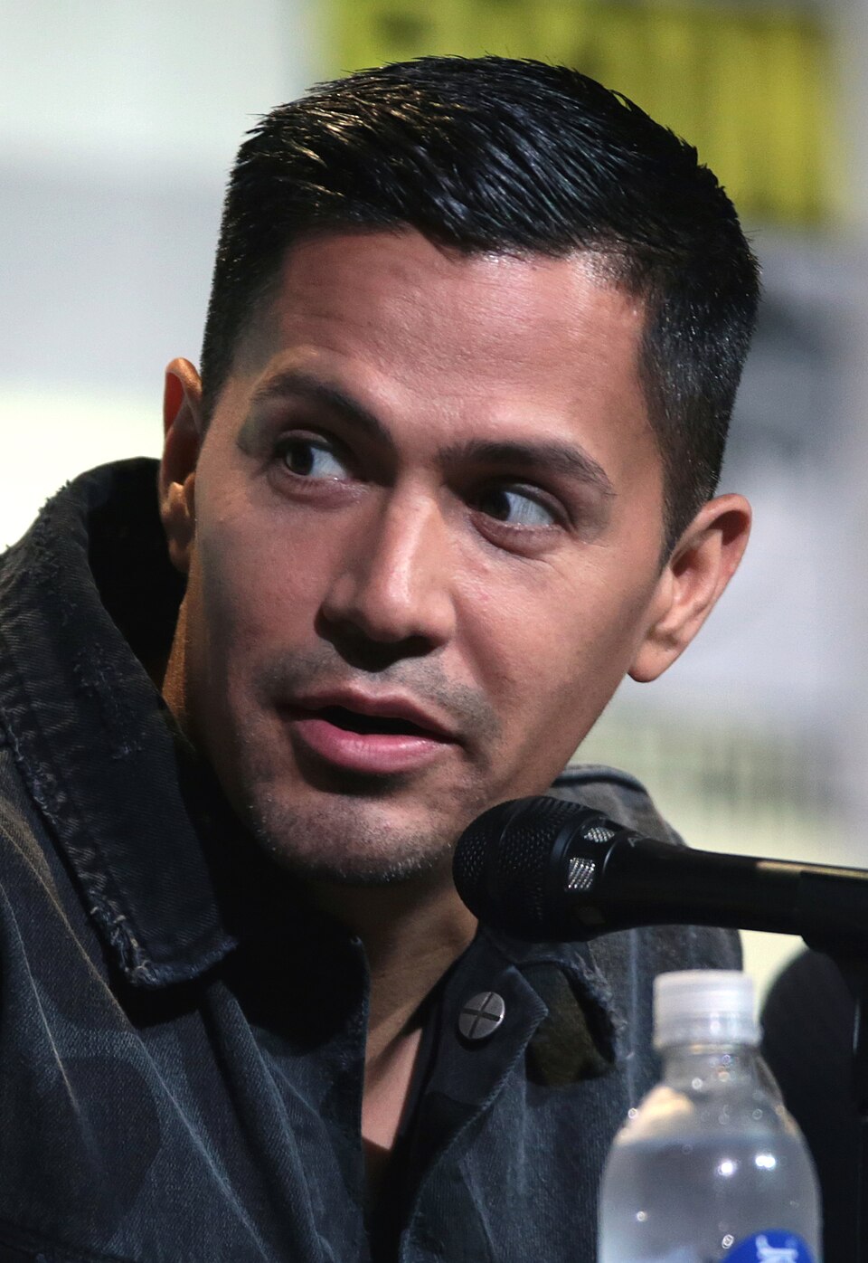 Jay Hernandez portrait