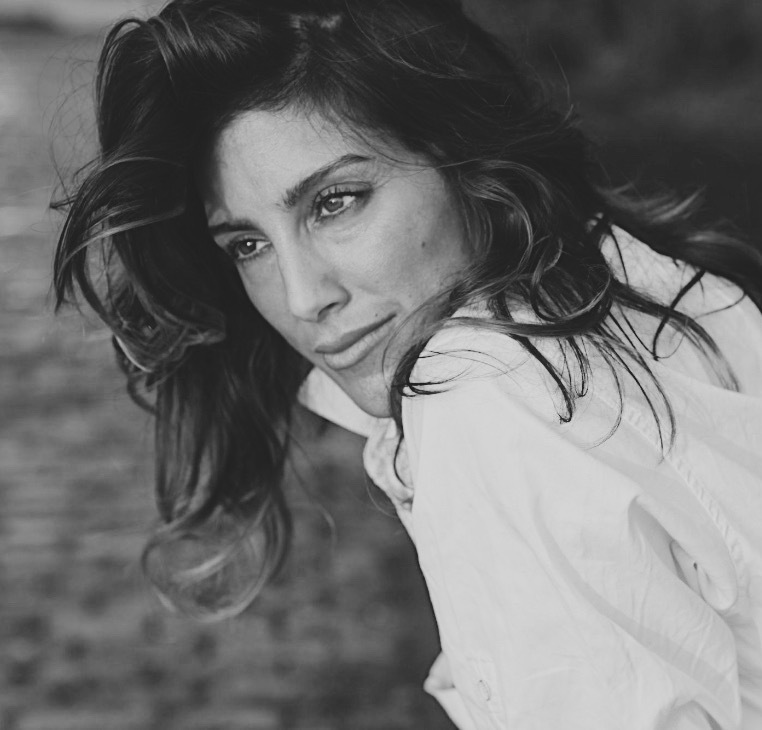 Jennifer Esposito portrait