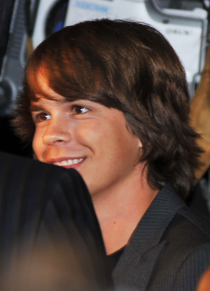 Johnny Simmons portrait