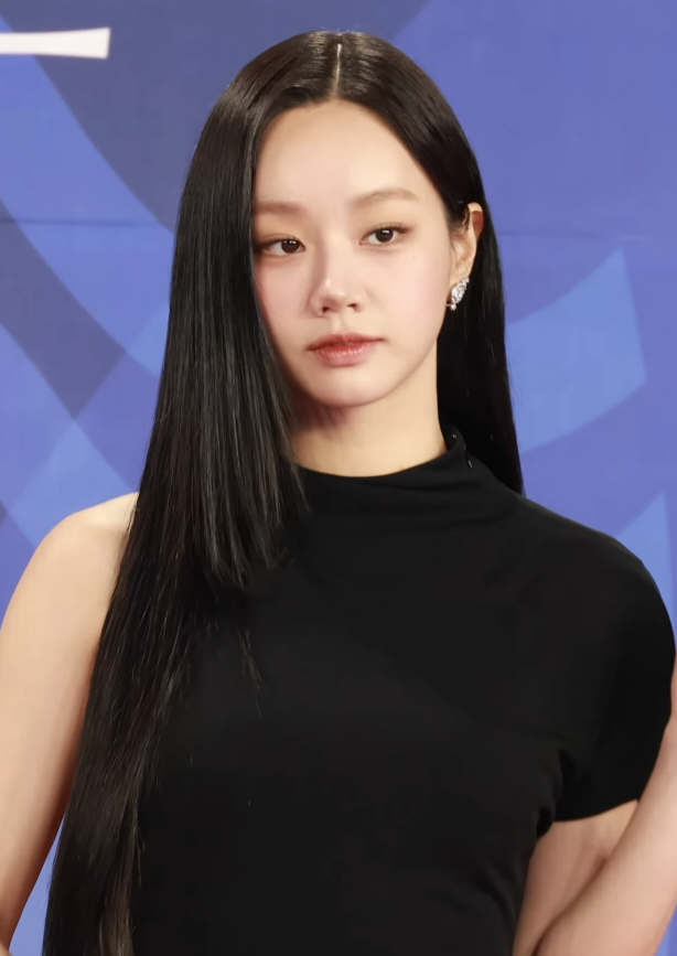 Lee Hyeri portrait