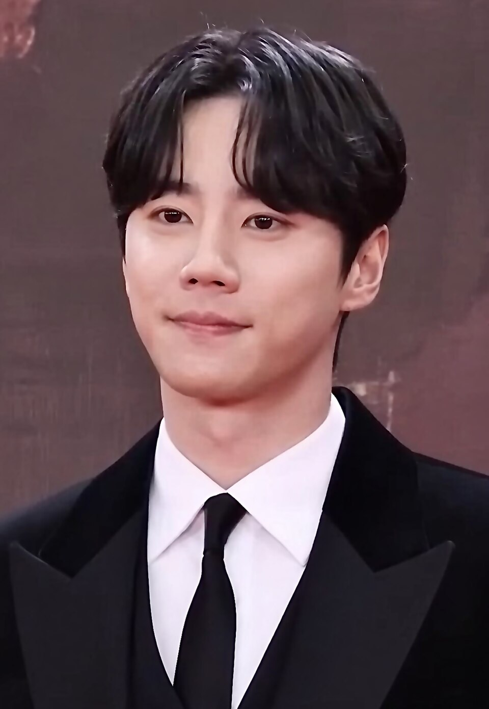 Lee Jun-young portrait