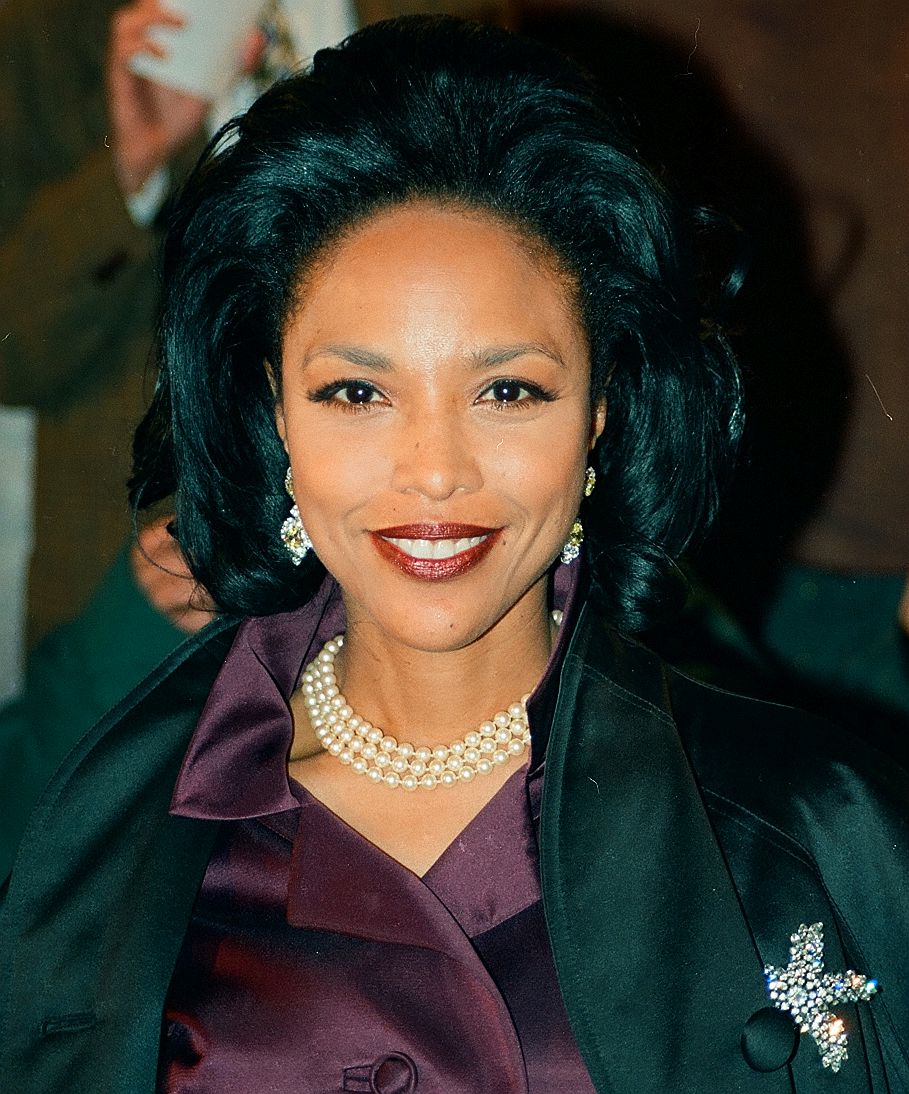 Lynn Whitfield portrait