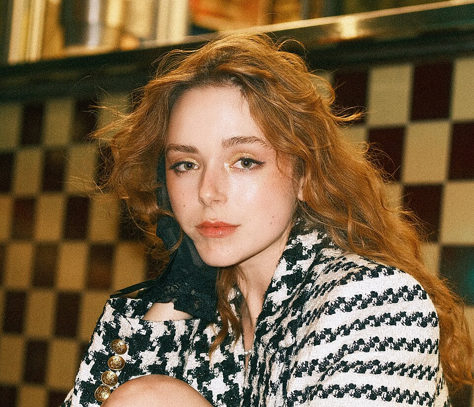 Madison Davenport portrait