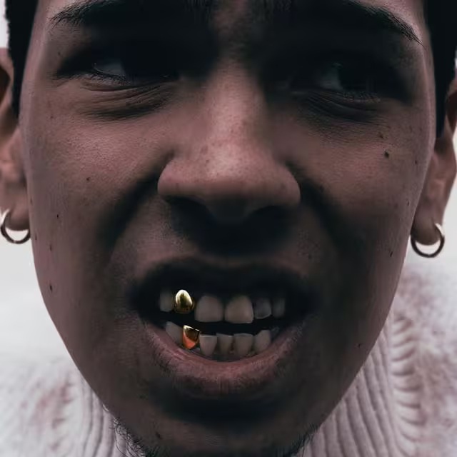 Milo J portrait