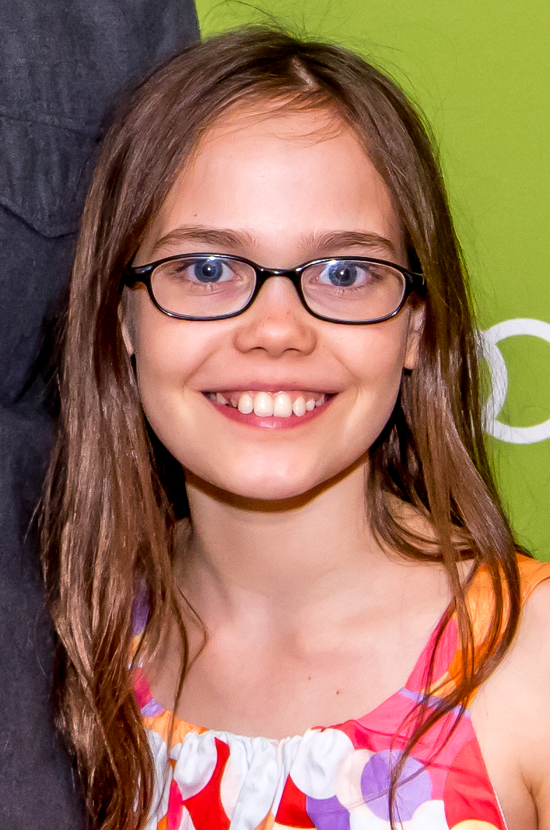 Oona Laurence portrait