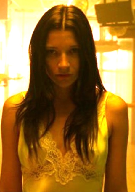 Sarah Roemer portrait