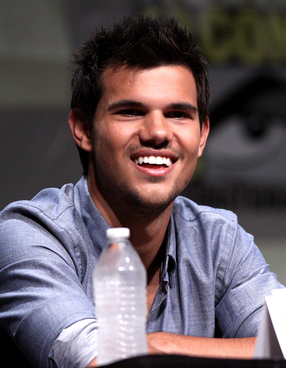 Tay Lautner portrait